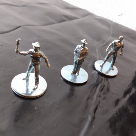 Replacement Jurassic Park Monopoly token pieces 7, Jurassic Park gate - Picture 4 of 12